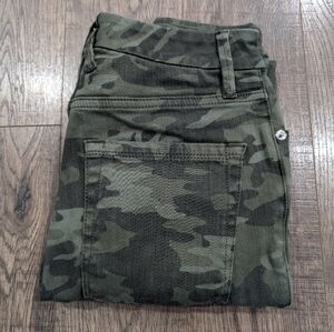 Good American Camo Jeans